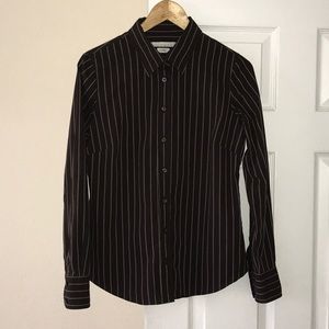 OLD NAVY CONTOURED BUTTON DOWN SIZE M